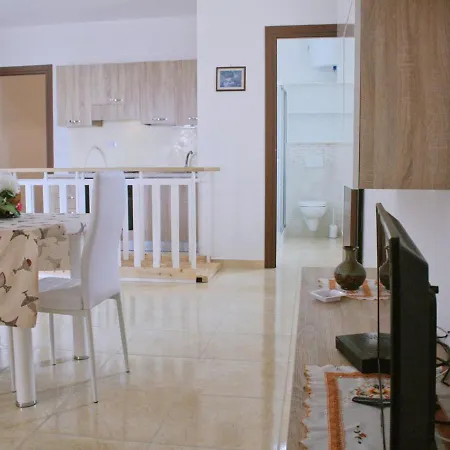 Holiday home Bilo Vista Mare 2 By Interhome *